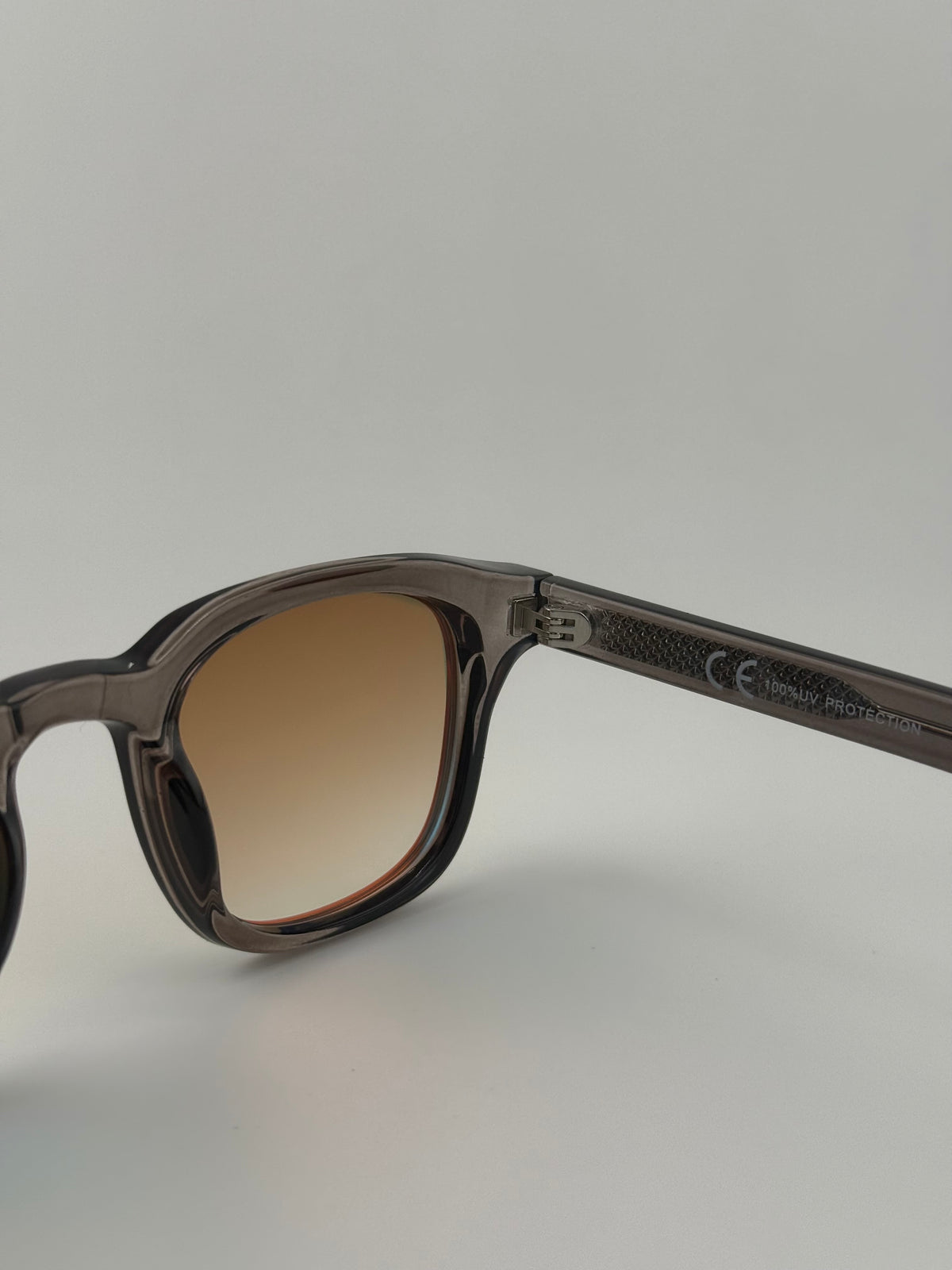 Lavava grey orange