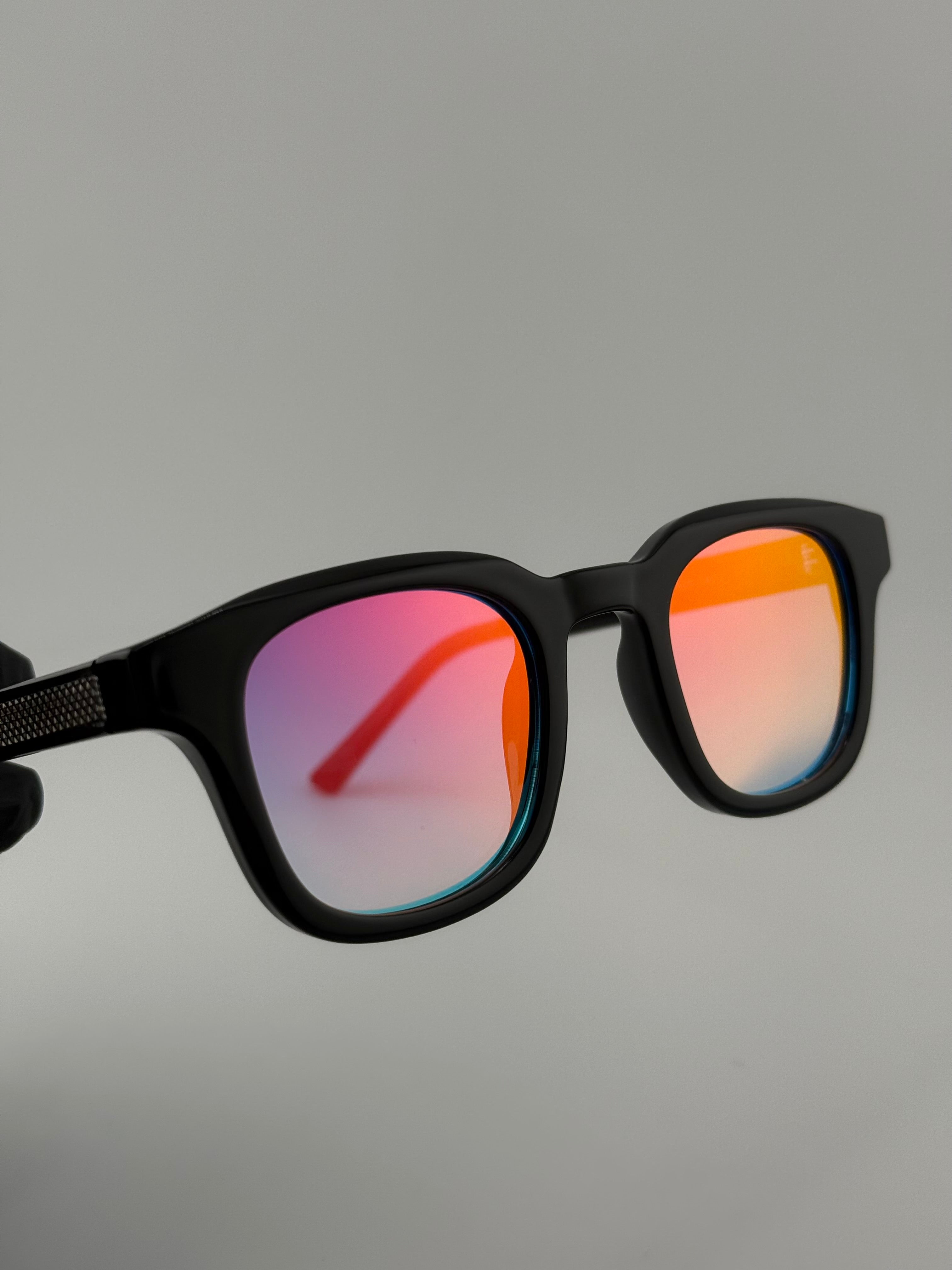 Lavava black oled