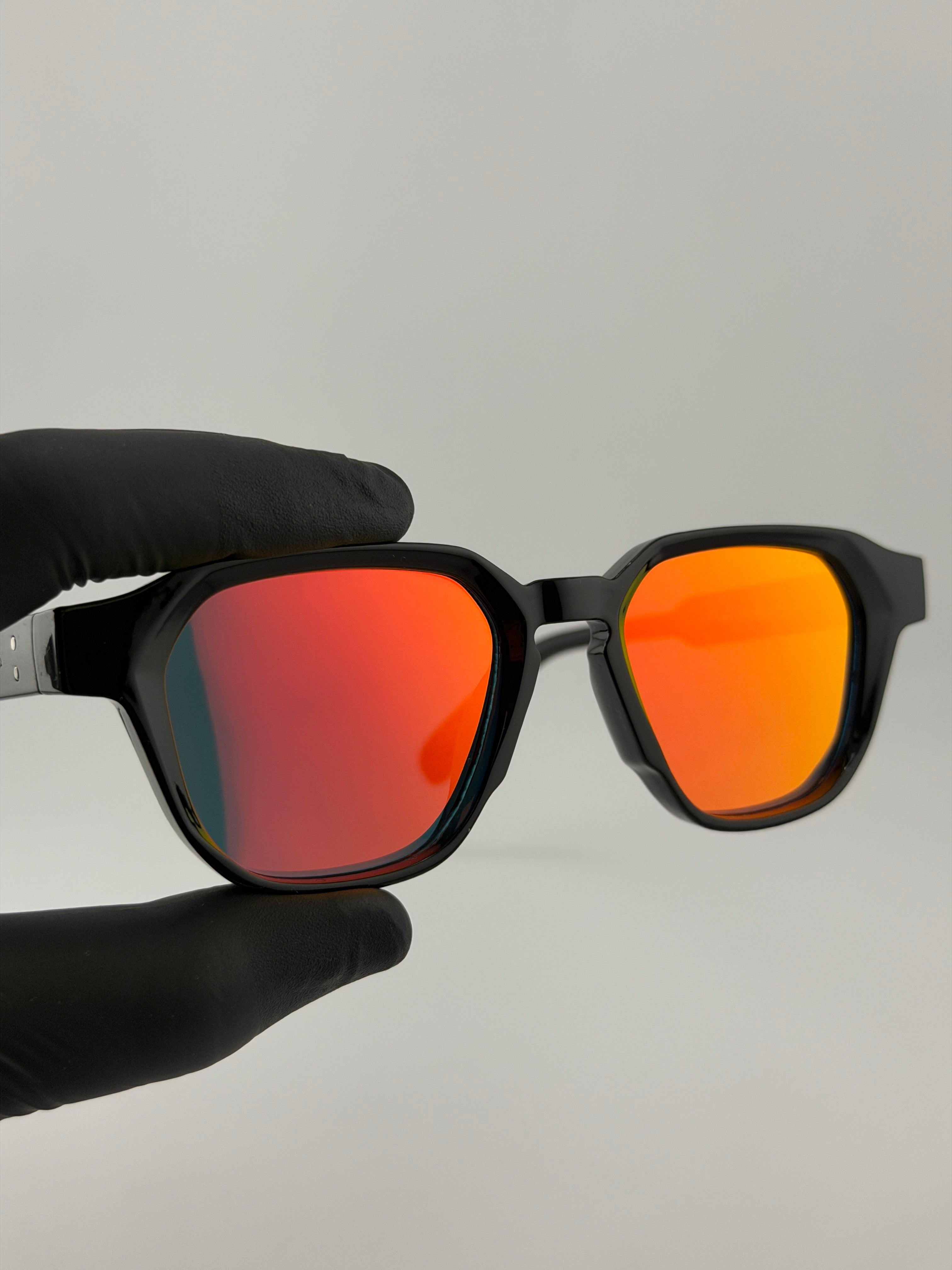 Prado black orange