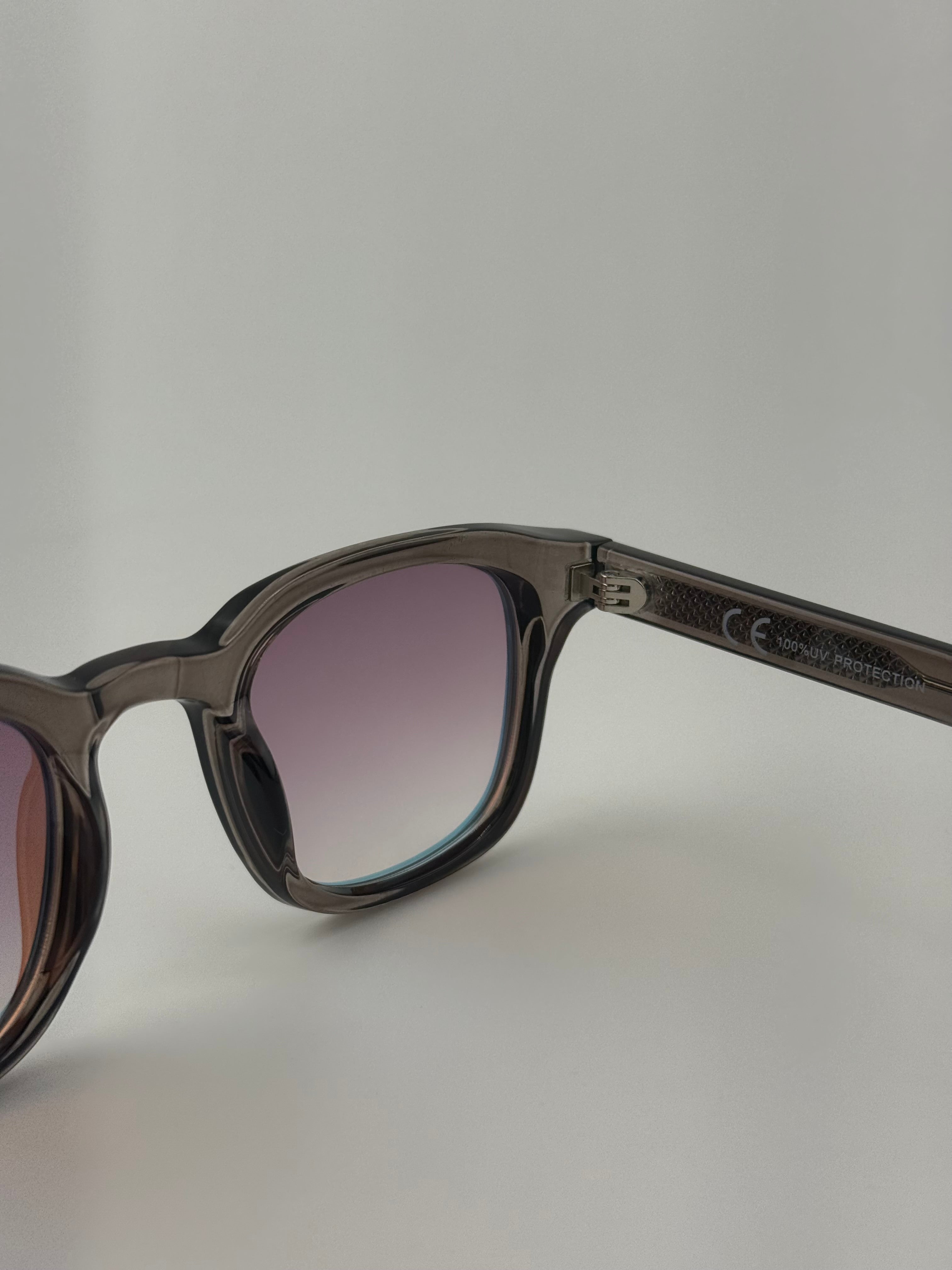 Lavava grey blue