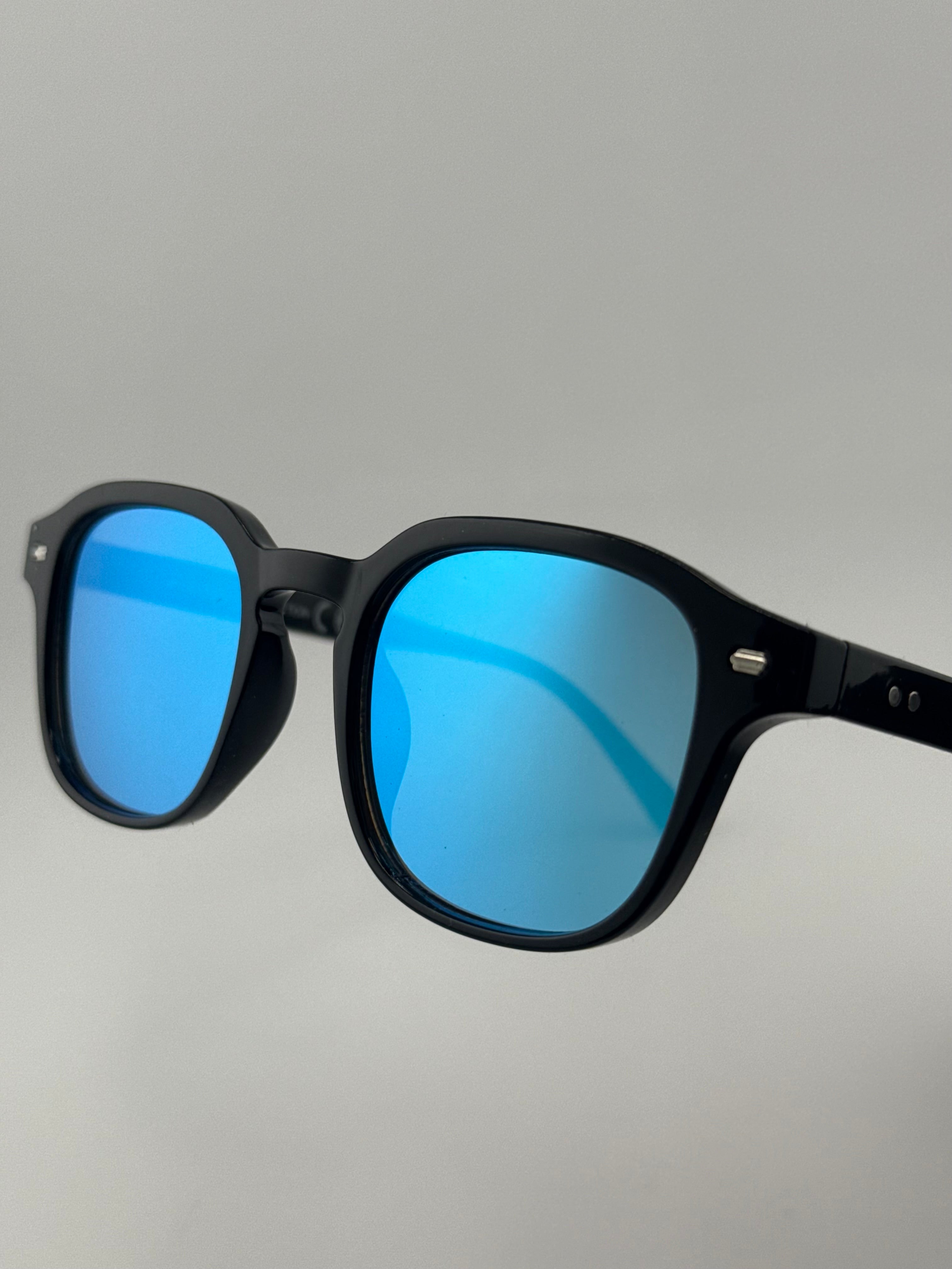 Sormiou black  miroir bleu