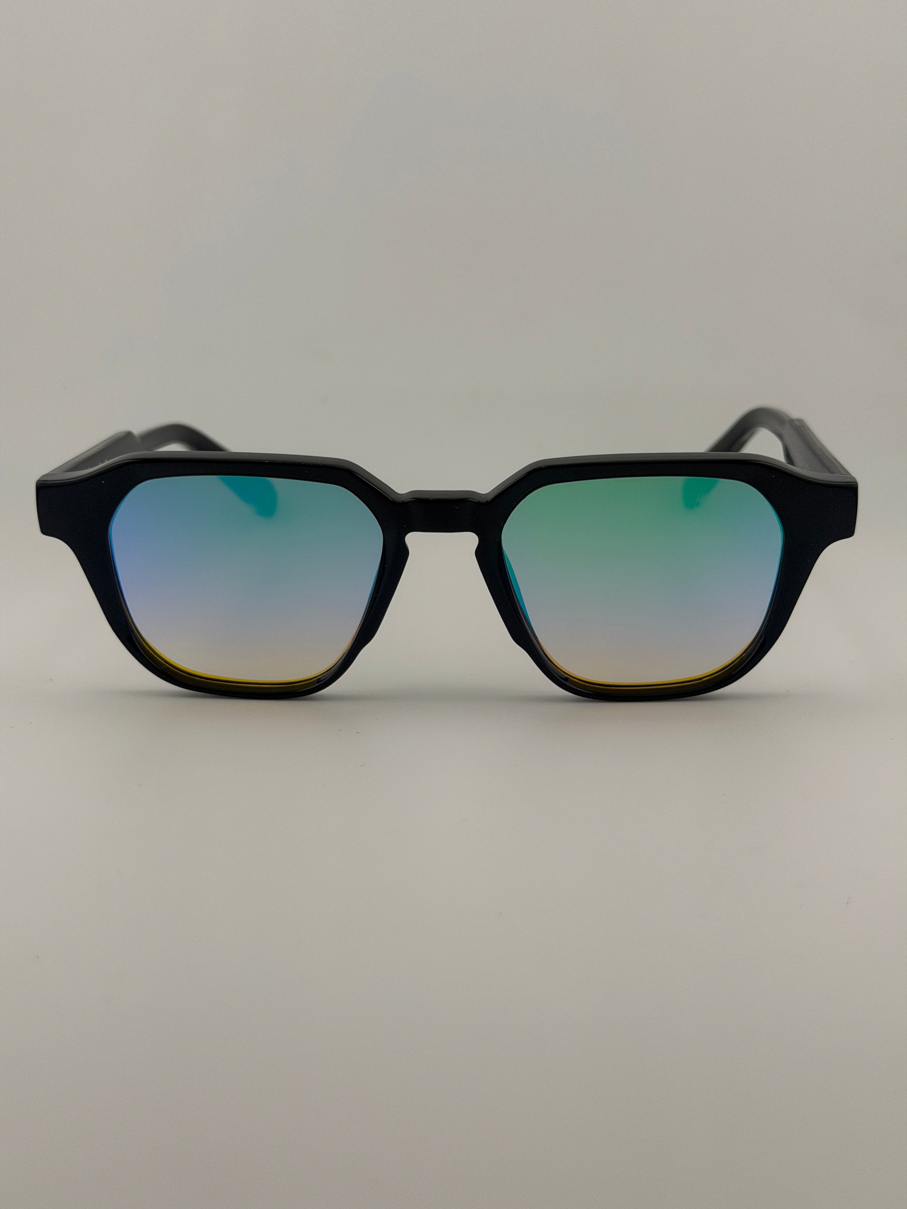 Prado noir reflet vert bleu