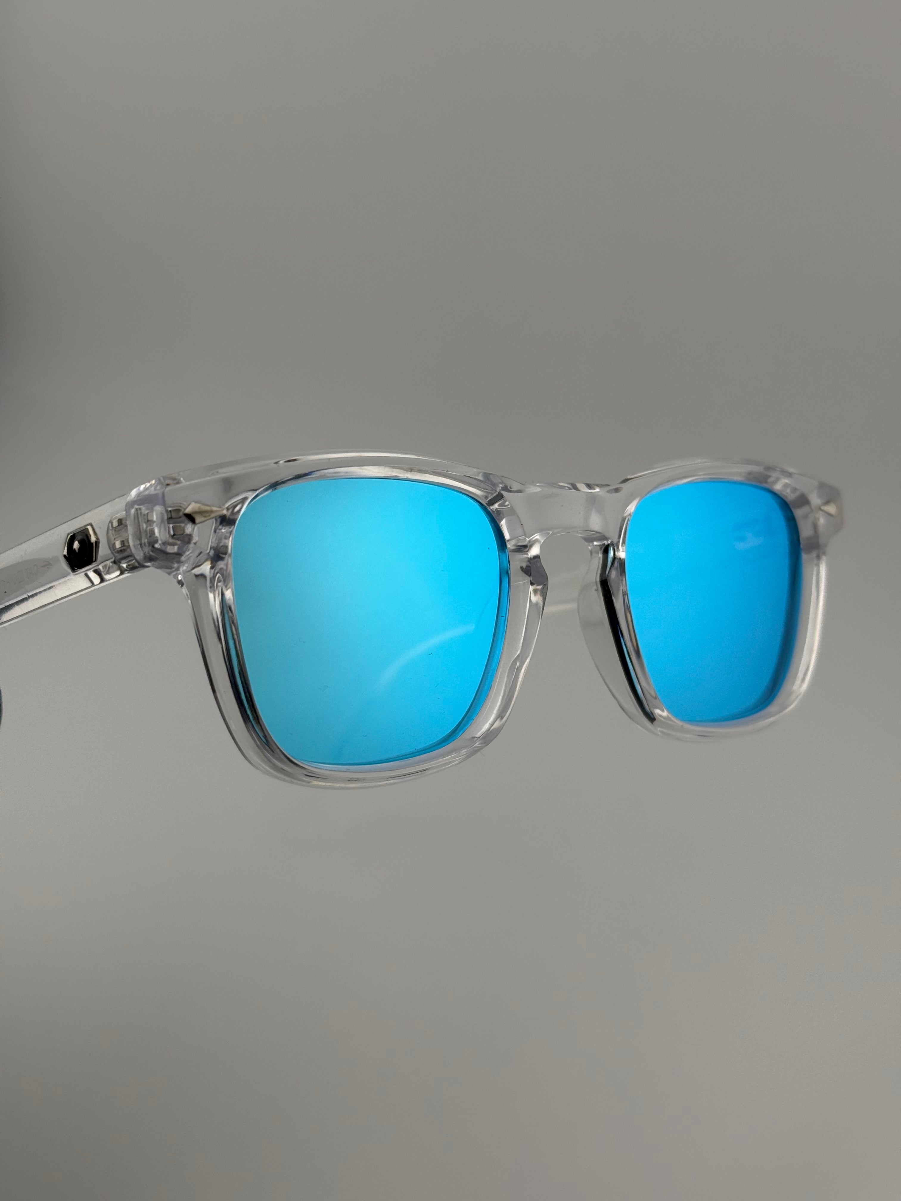 Mosta miroir bleu
