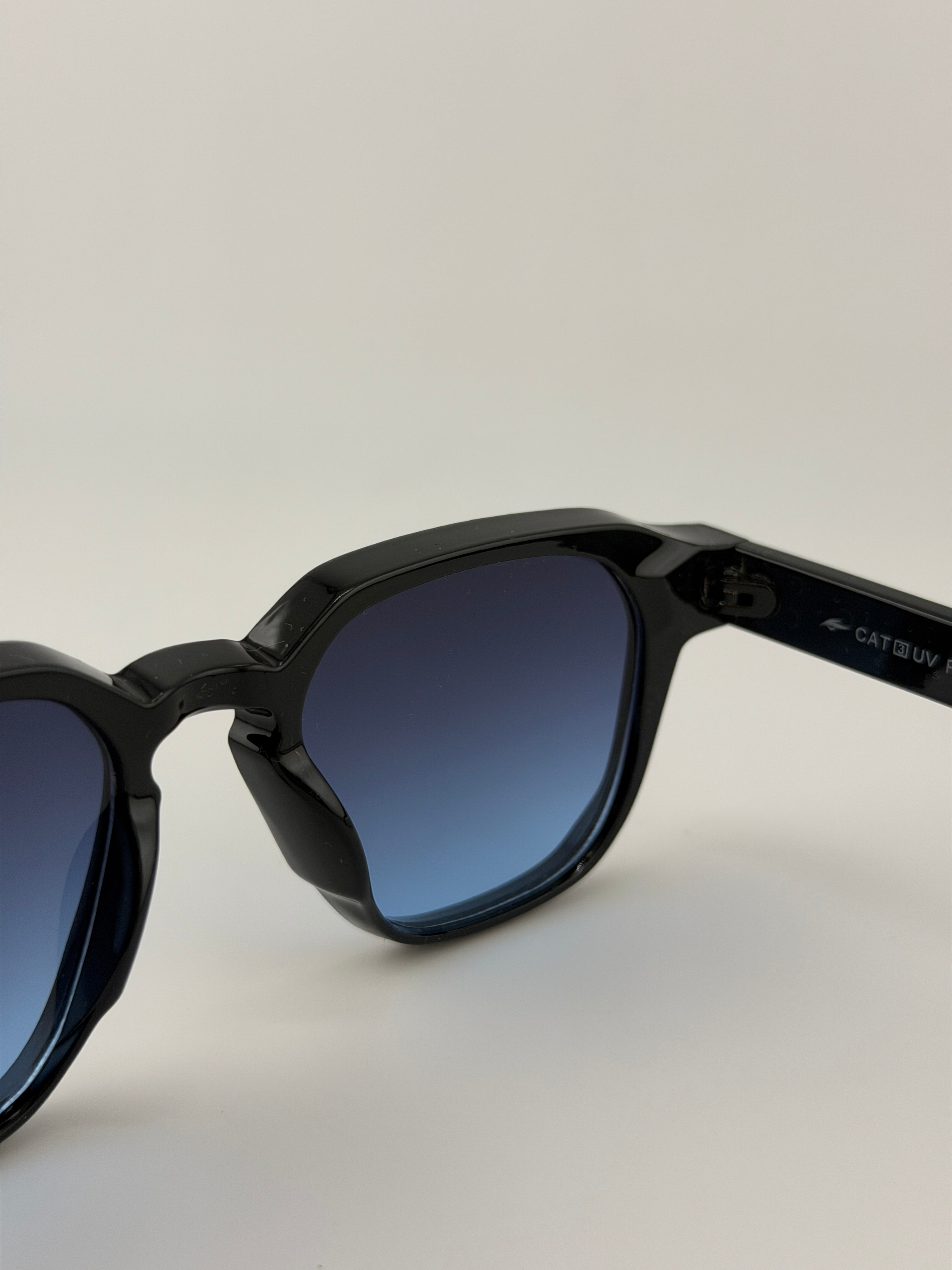 Prado black dégradé bleu