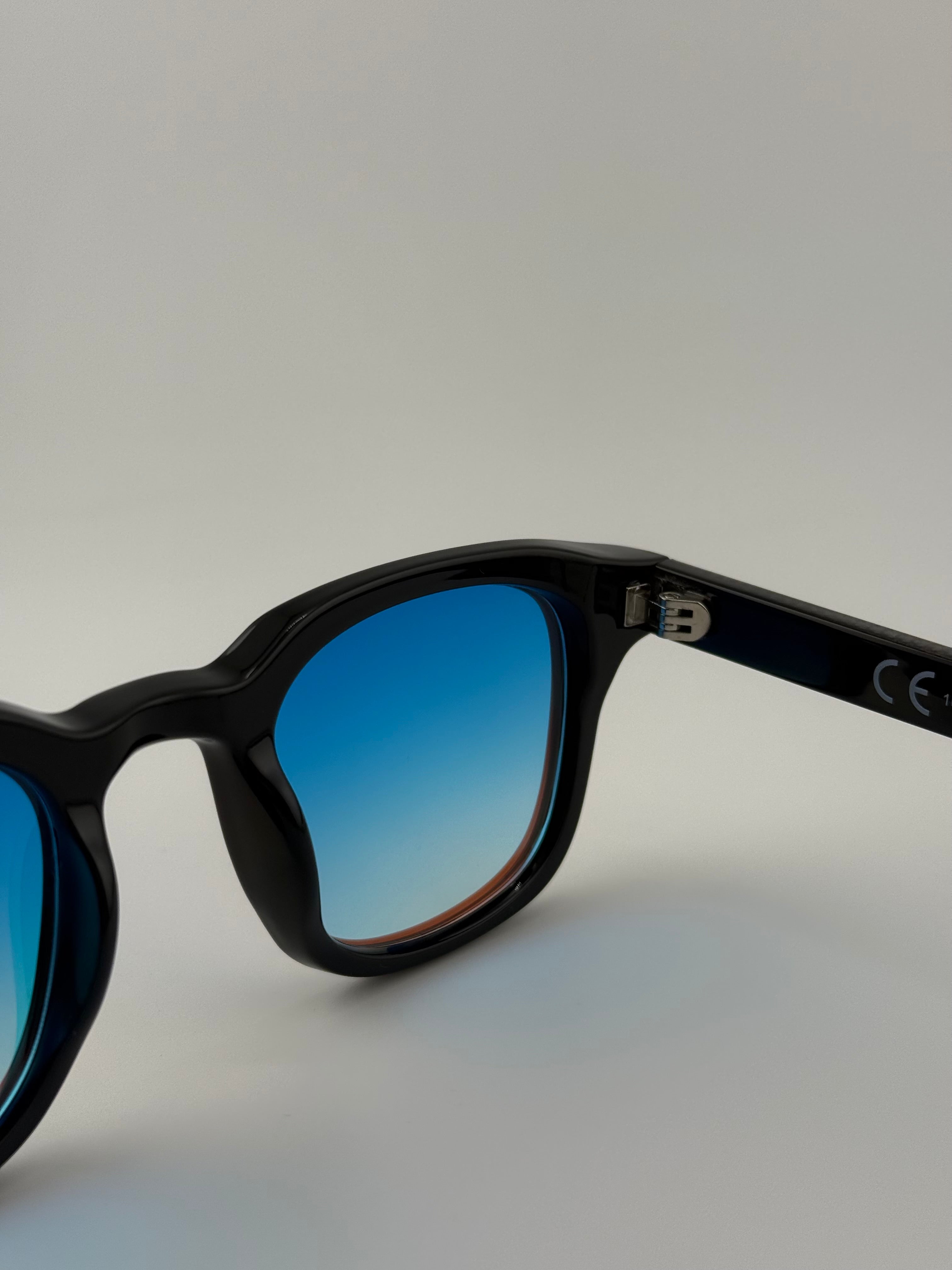 Lavava black oled