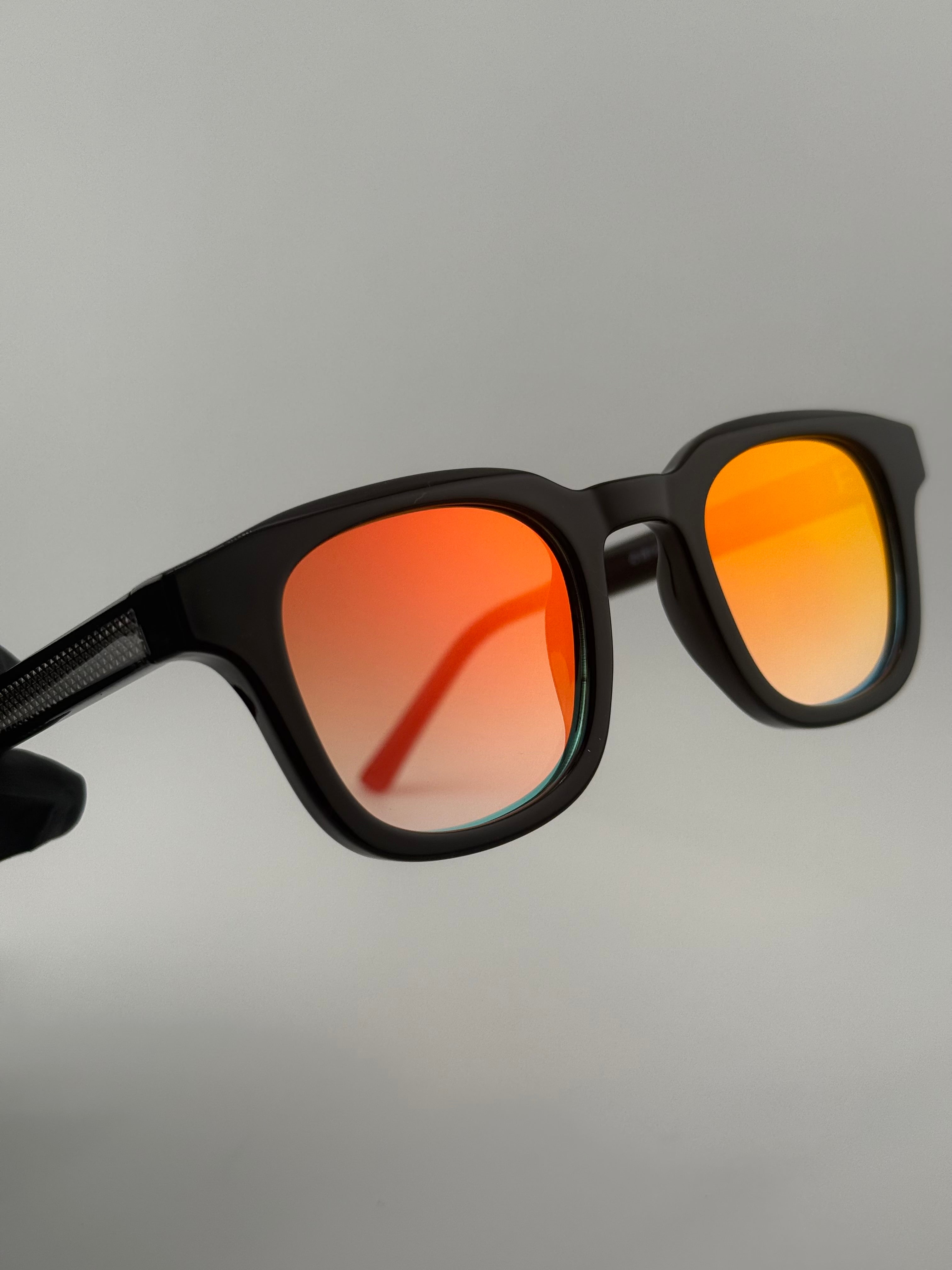 Lavava black  orange
