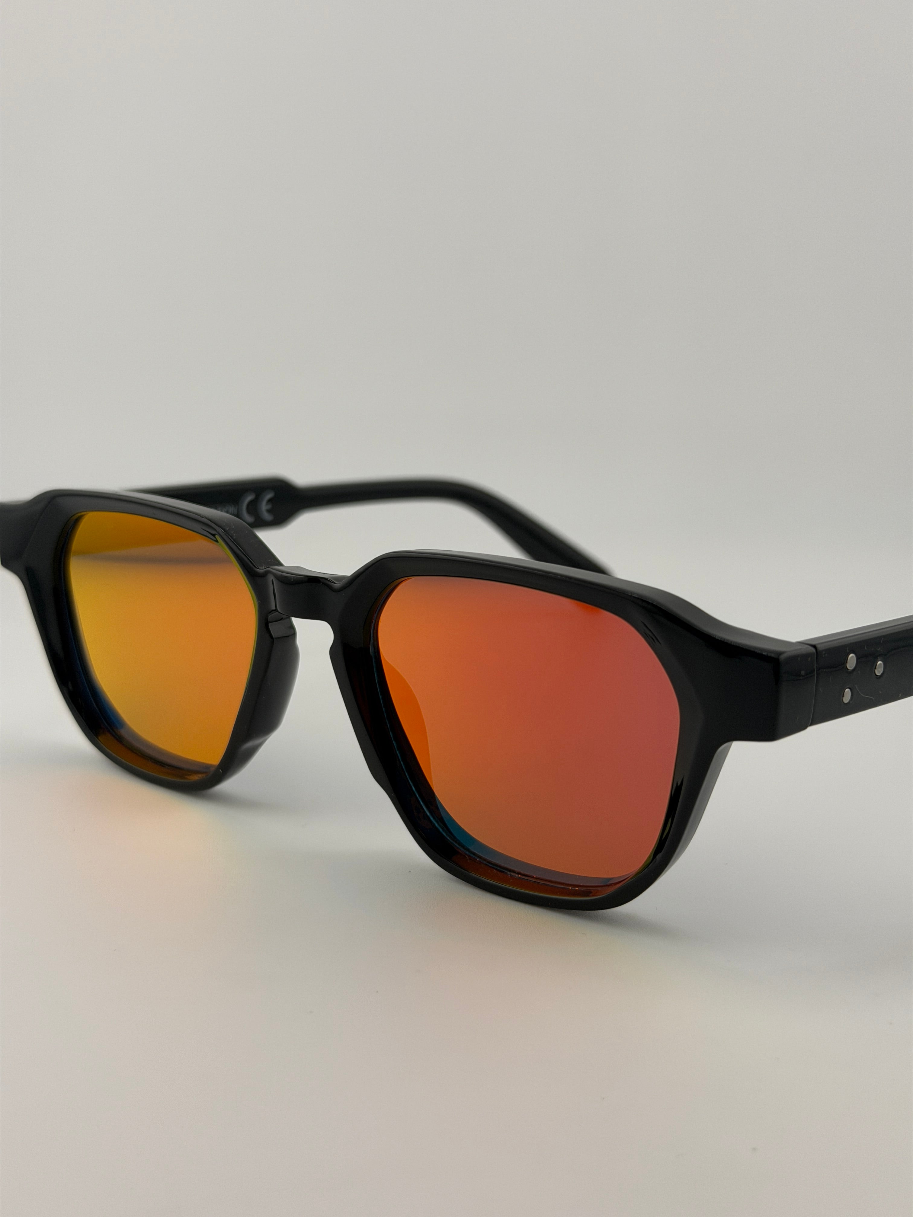 Prado black orange