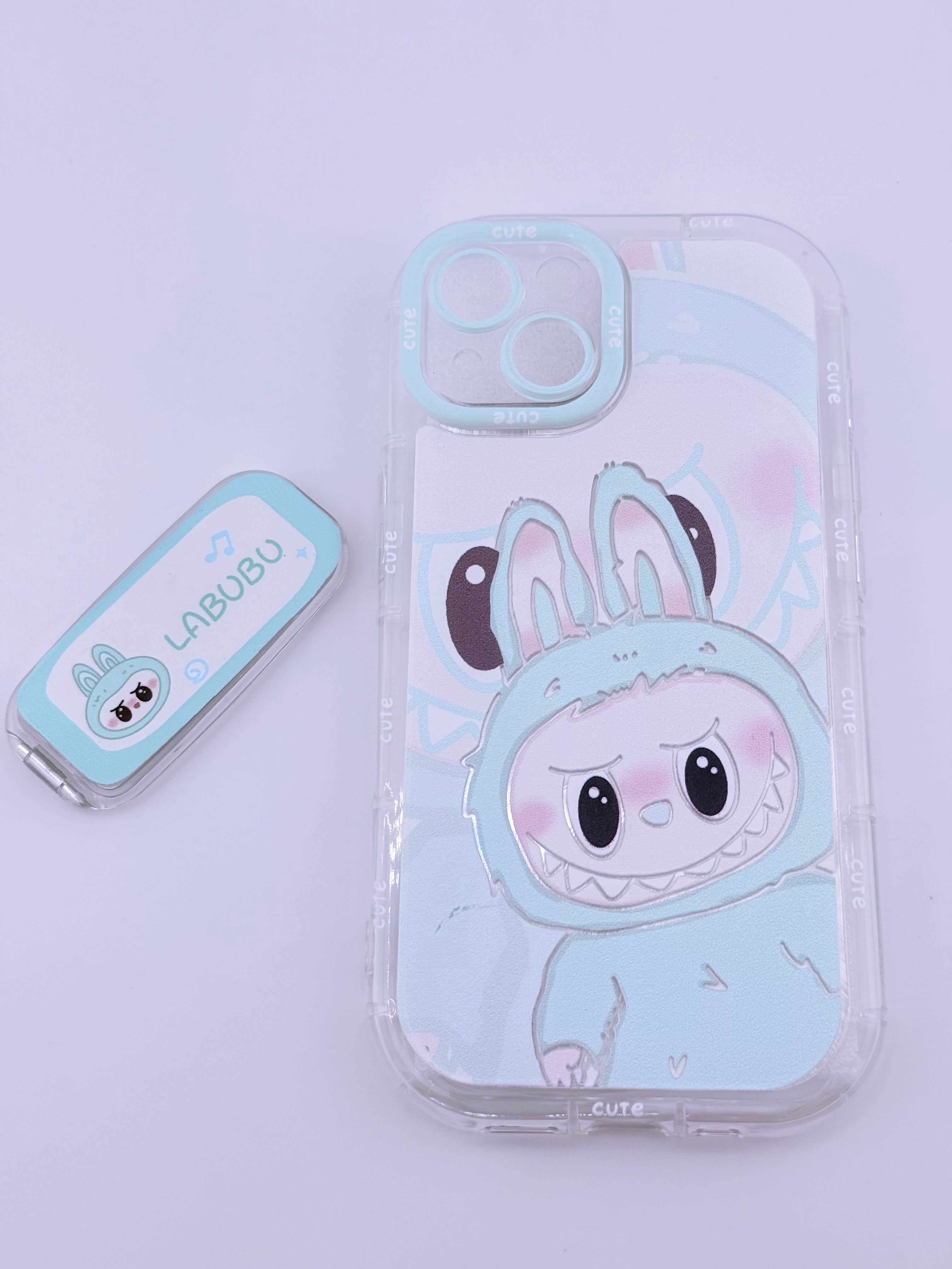 Coque Labubu avec son petit miroir