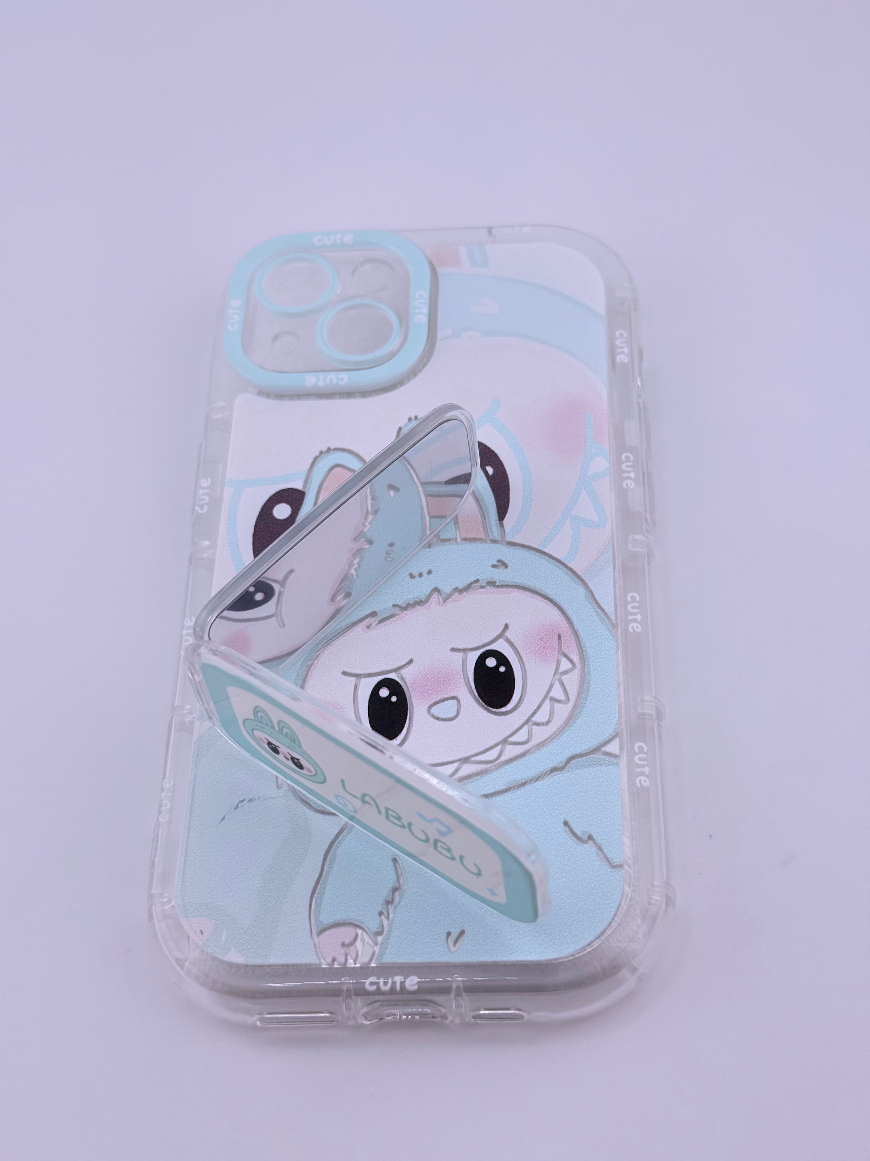 Coque Labubu avec son petit miroir
