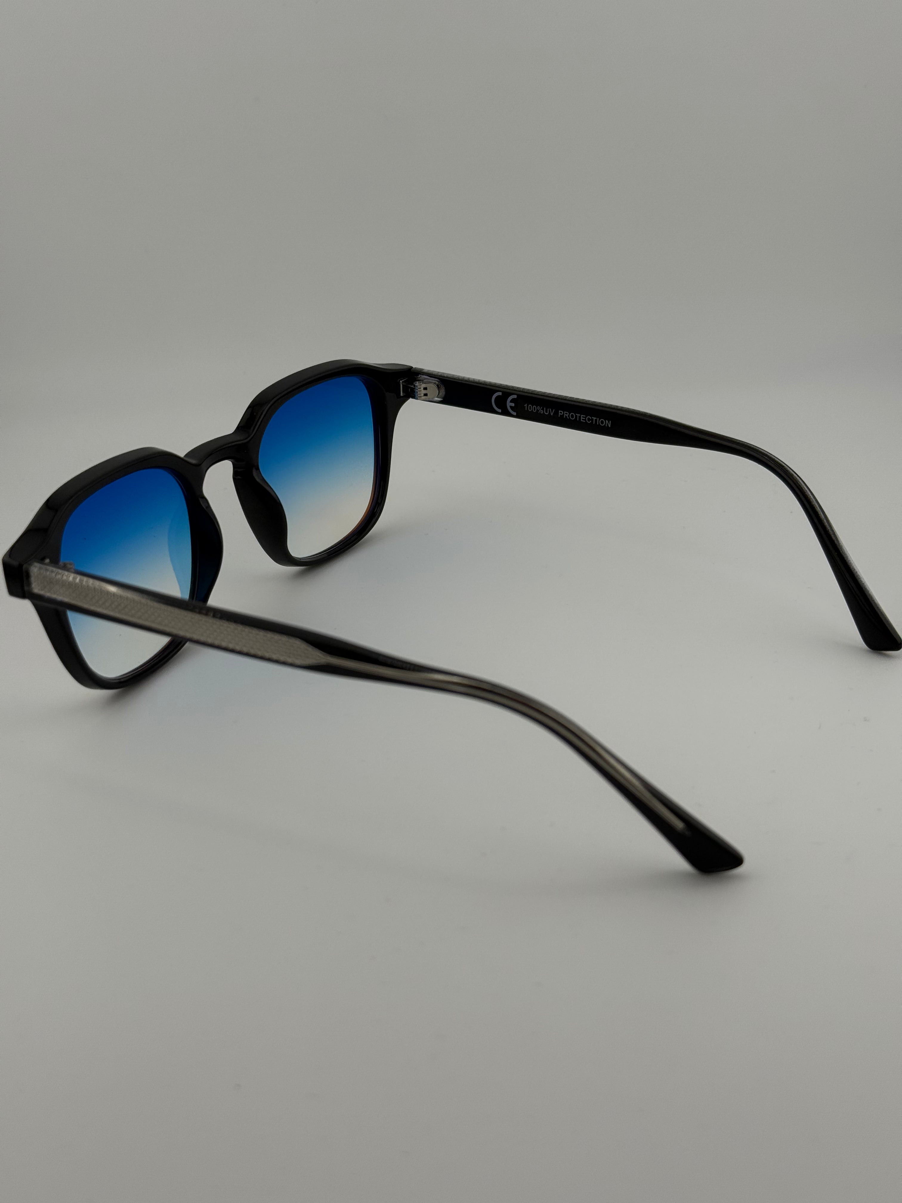 Sormiou noir cosmic bleu