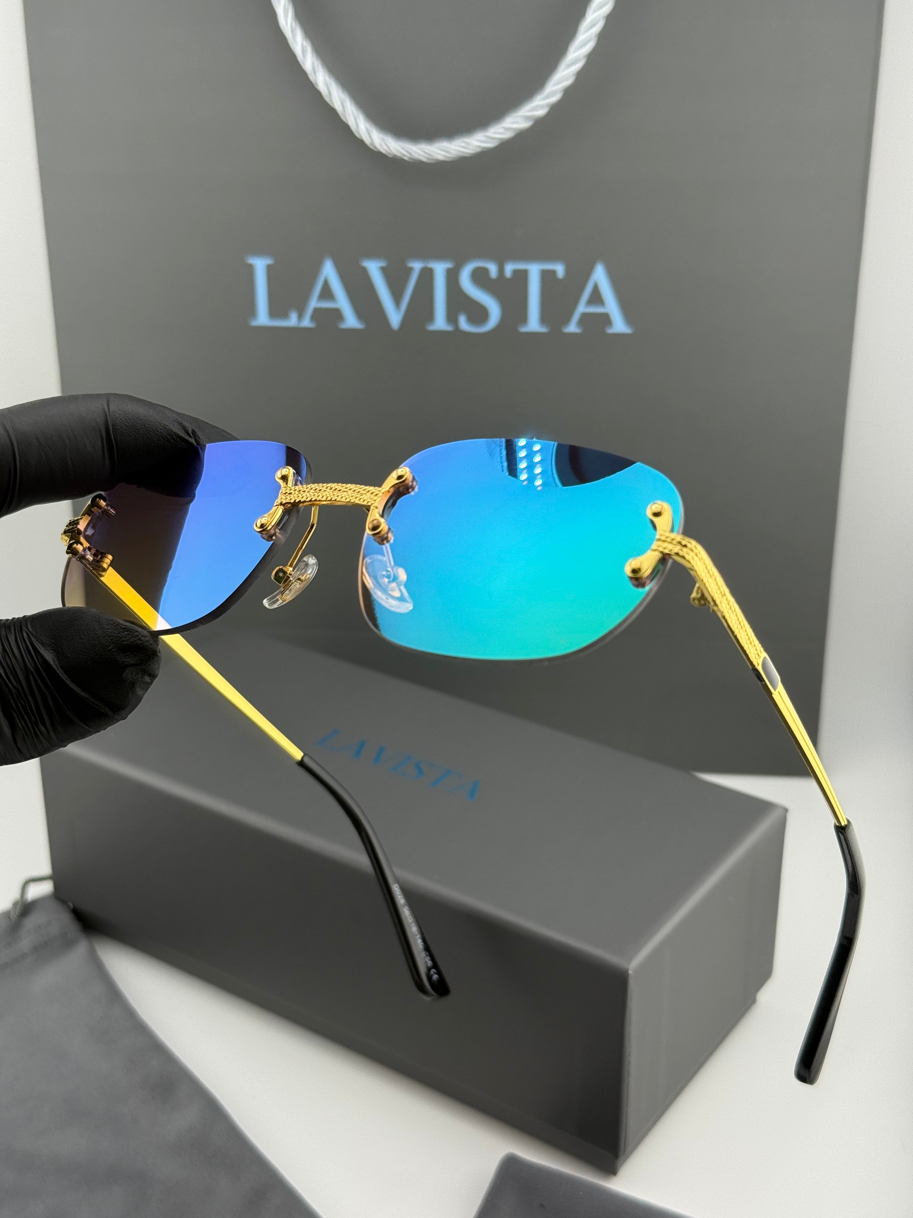 Lavista synastra